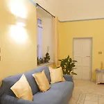 Salita Al Borgo Casa In Corte Privata