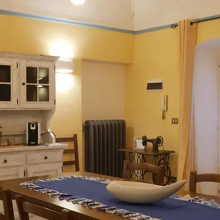 Salita Al Borgo Casa In Corte Privata * Verzuolo