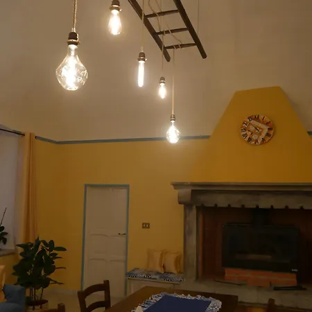 Salita Al Borgo Casa In Corte Privata Feriehus