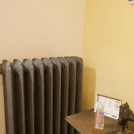 Salita Al Borgo Casa In Corte Privata * Verzuolo
