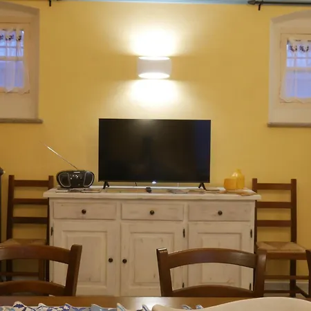 Feriehus Salita Al Borgo Casa In Corte Privata Verzuolo
