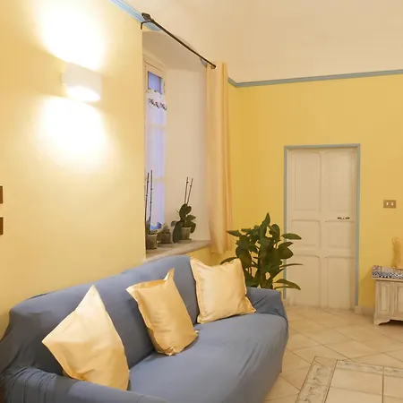 Salita Al Borgo Casa In Corte Privata